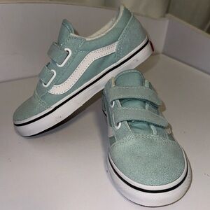 VANS Old Skool Teal/ light blue toddler size 10. New with no box.